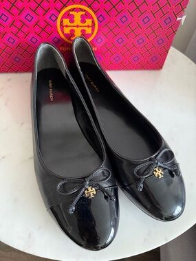 Tory Burch Cap Toe Ballet Shoes Size 9